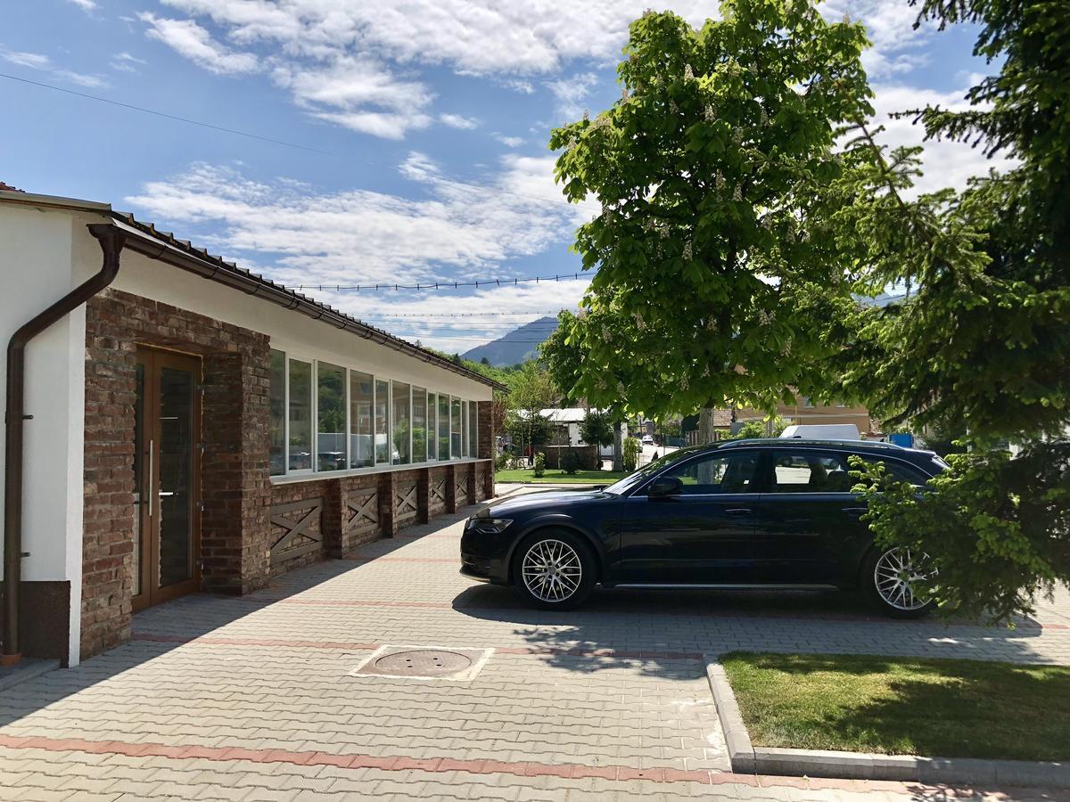 Nueva Park Hotel Brasov Exterior photo