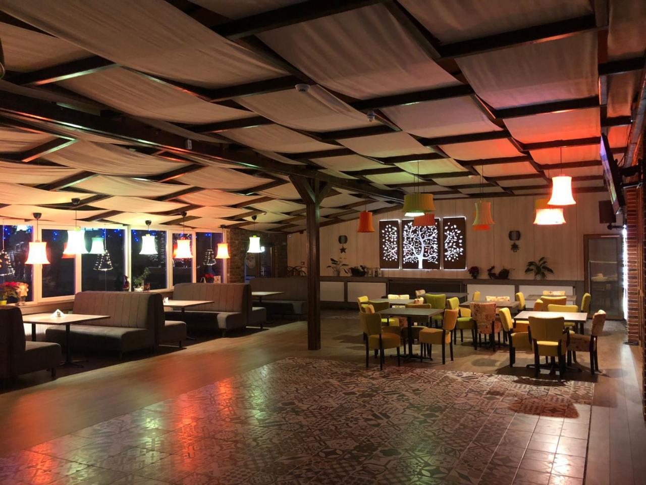Nueva Park Hotel Brasov Exterior photo