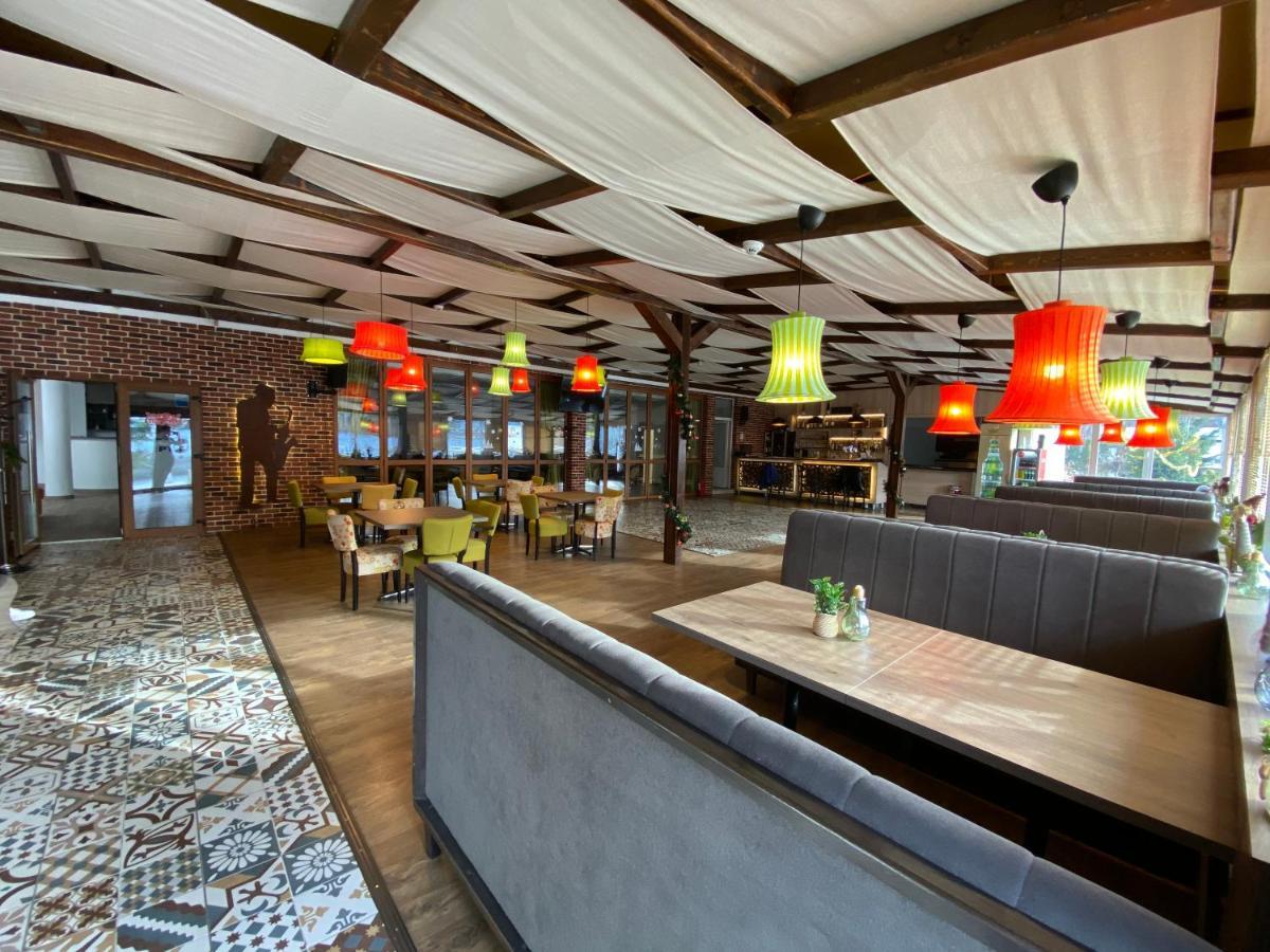 Nueva Park Hotel Brasov Exterior photo